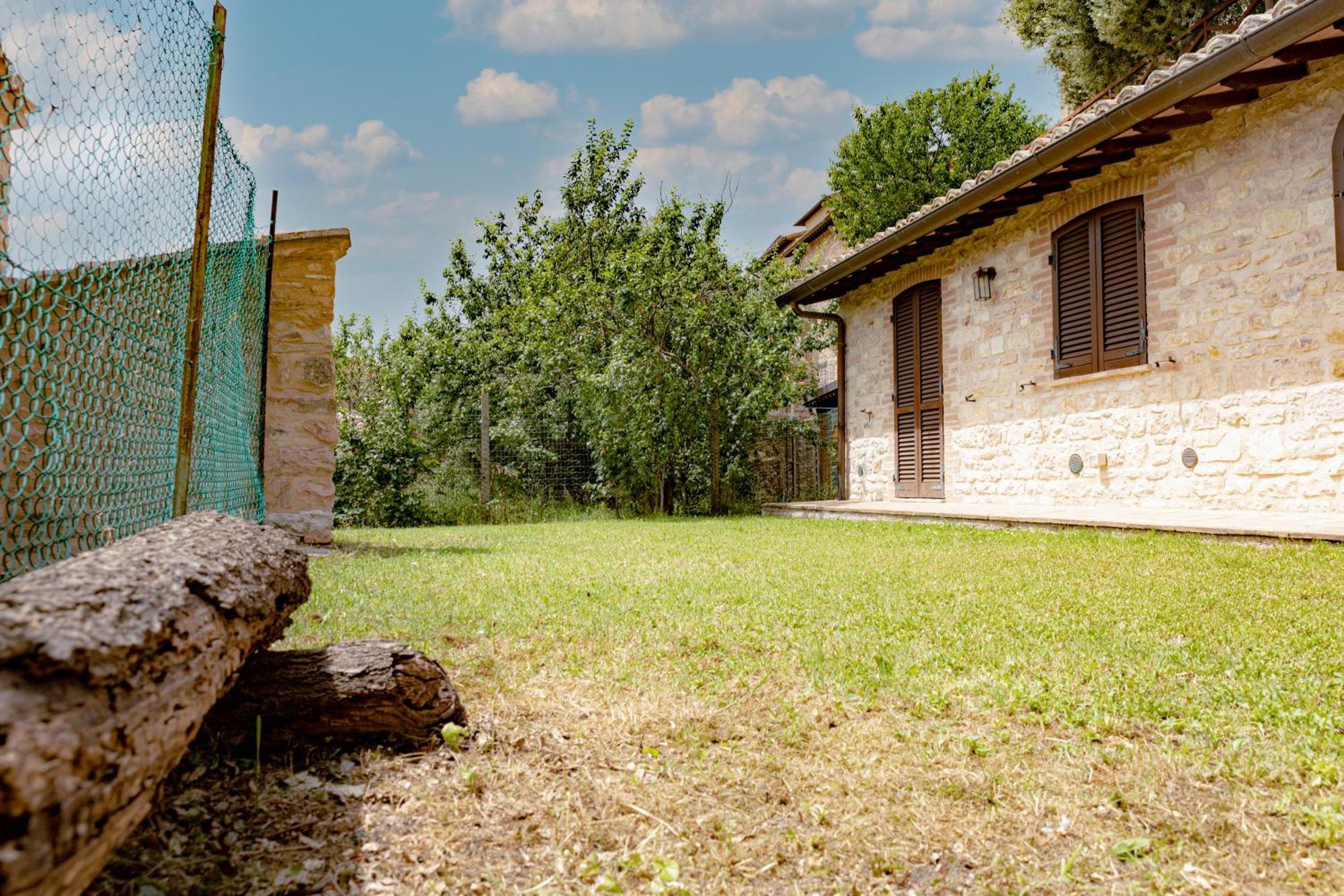 הוילה Rustic House, Con Patio E Giardino, Assisi Centro מראה חיצוני תמונה