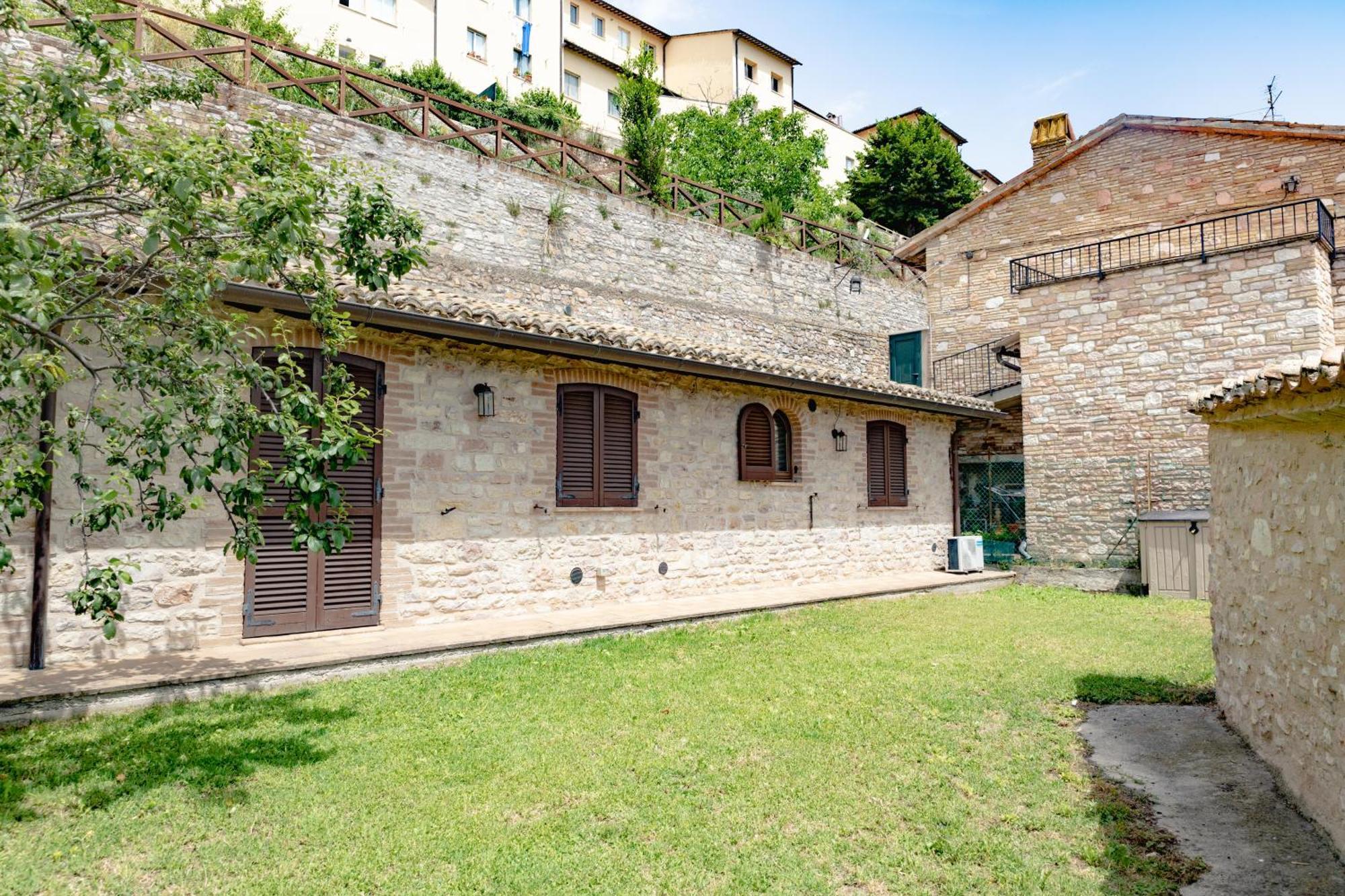 הוילה Rustic House, Con Patio E Giardino, Assisi Centro מראה חיצוני תמונה